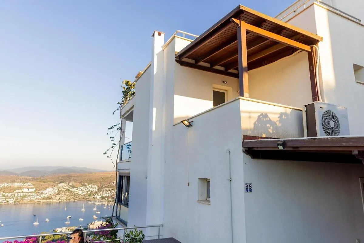 Stunning Sea View Duplex Apartment In Gundogan Bodrum